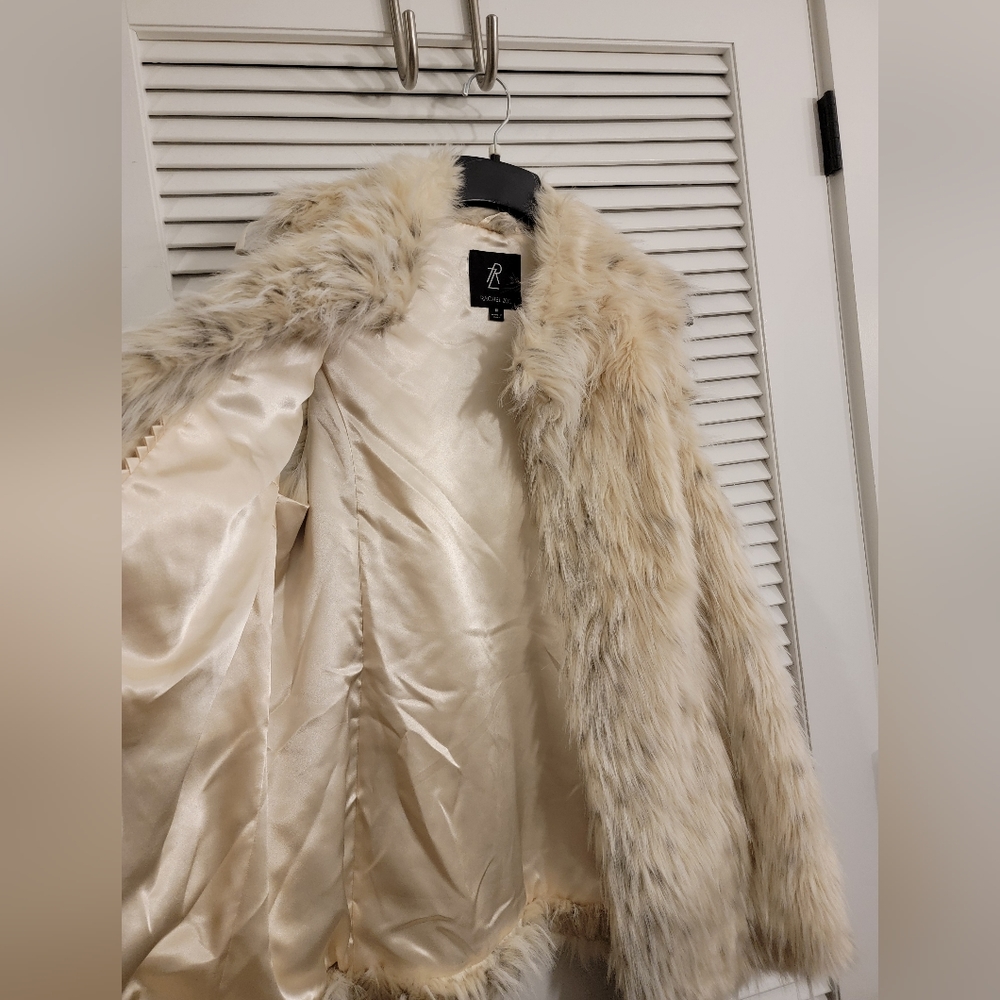 Rachel Zoe Faux Fur Vest - Picture 3 of 3